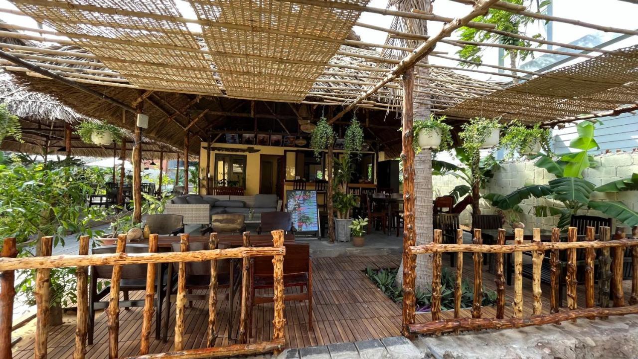 Mi Nhon Em Hotel Muine Mui Ne Bagian luar foto