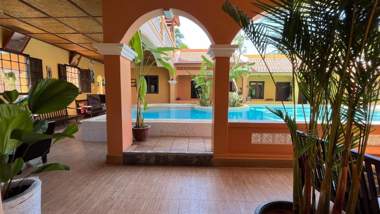 Mi Nhon Em Hotel Muine Mui Ne Bagian luar foto