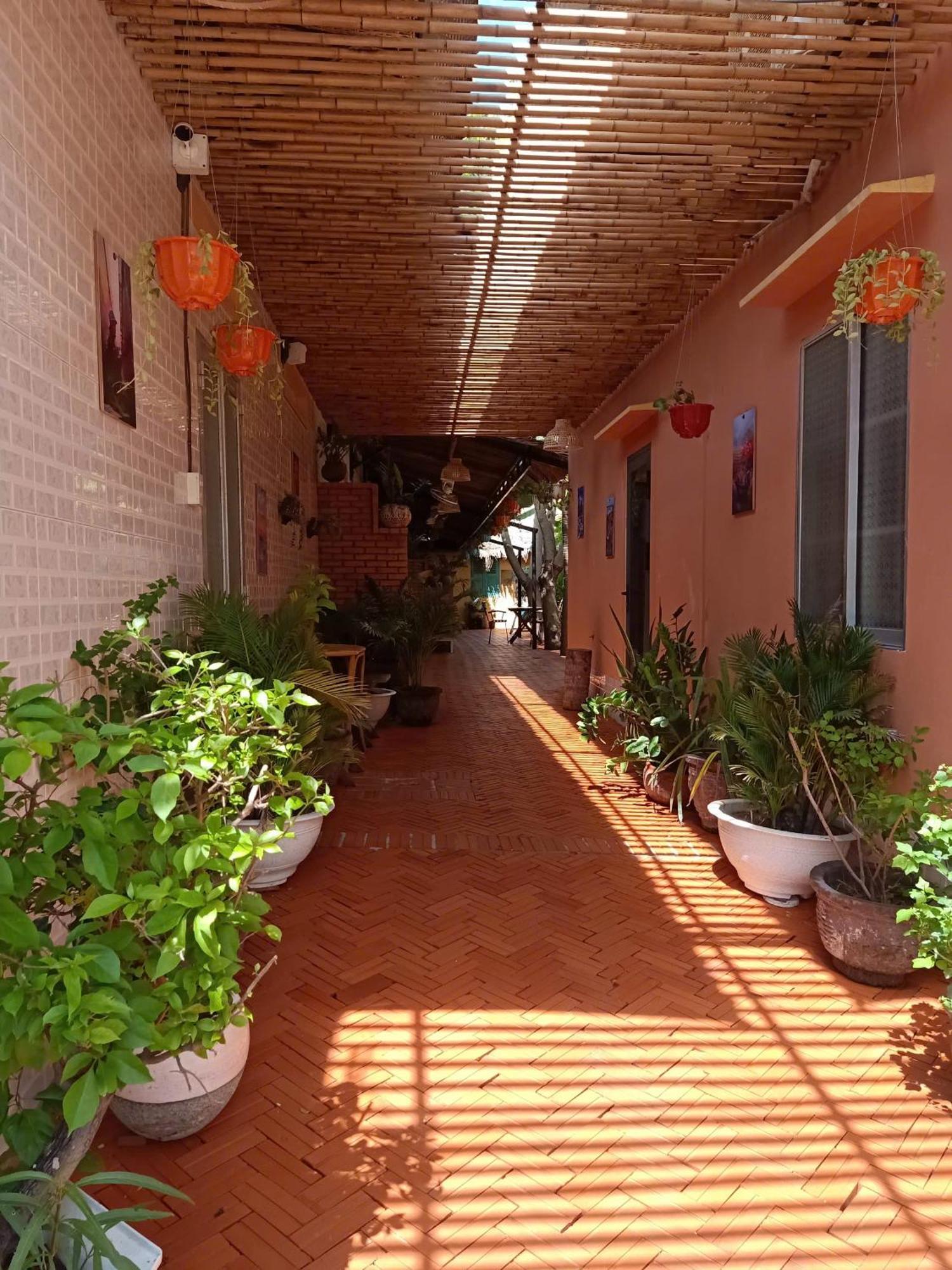 Mi Nhon Em Hotel Muine Mui Ne Bagian luar foto